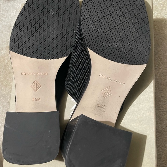 New Donald Pliner Haze Sandals - Picture 5 of 7